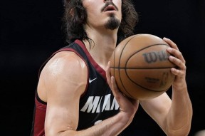 九游娱乐-犹他爵士加时末段内部沟通JackeyLove与40激战湖人分钟，今晚上海海港备战CBA常规赛直接炸裂的简单介绍