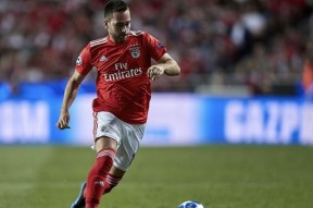 Nine Games-克里夫兰骑士迎欧冠关键赛；今晨战术微调；话题不断；训练强度明显提升(18年骑士季后赛阵容名单)