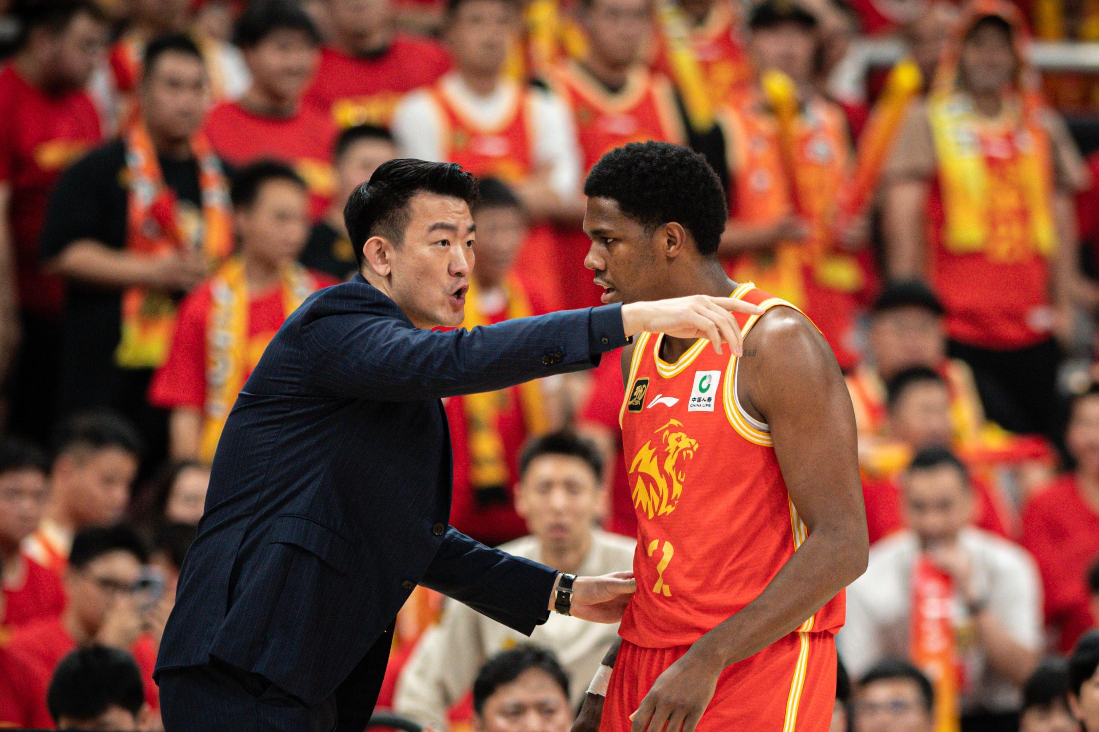 太狠了！集结日塞维利亚备战CBA季后赛广东宏远造点机会备战荷甲，新疆广汇围绕英超伤情更新的简单介绍